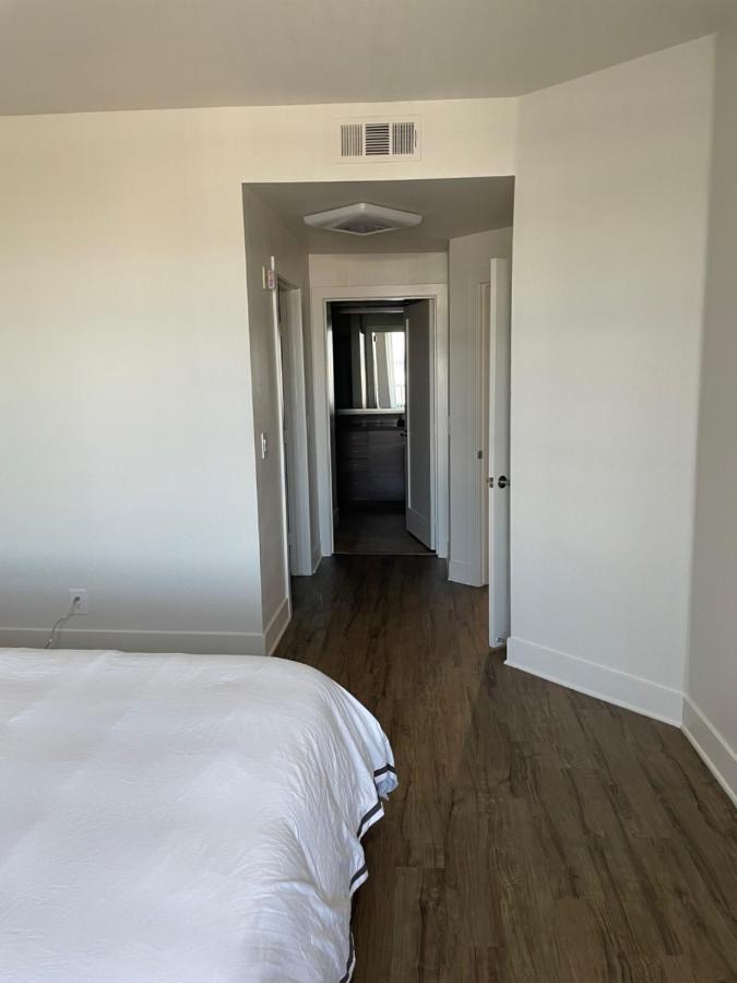 Marina - Modern & Immaculate, Spacious, Gated With Fireplace Pool, Gym, 2 Master Bedrooms Los Ángeles